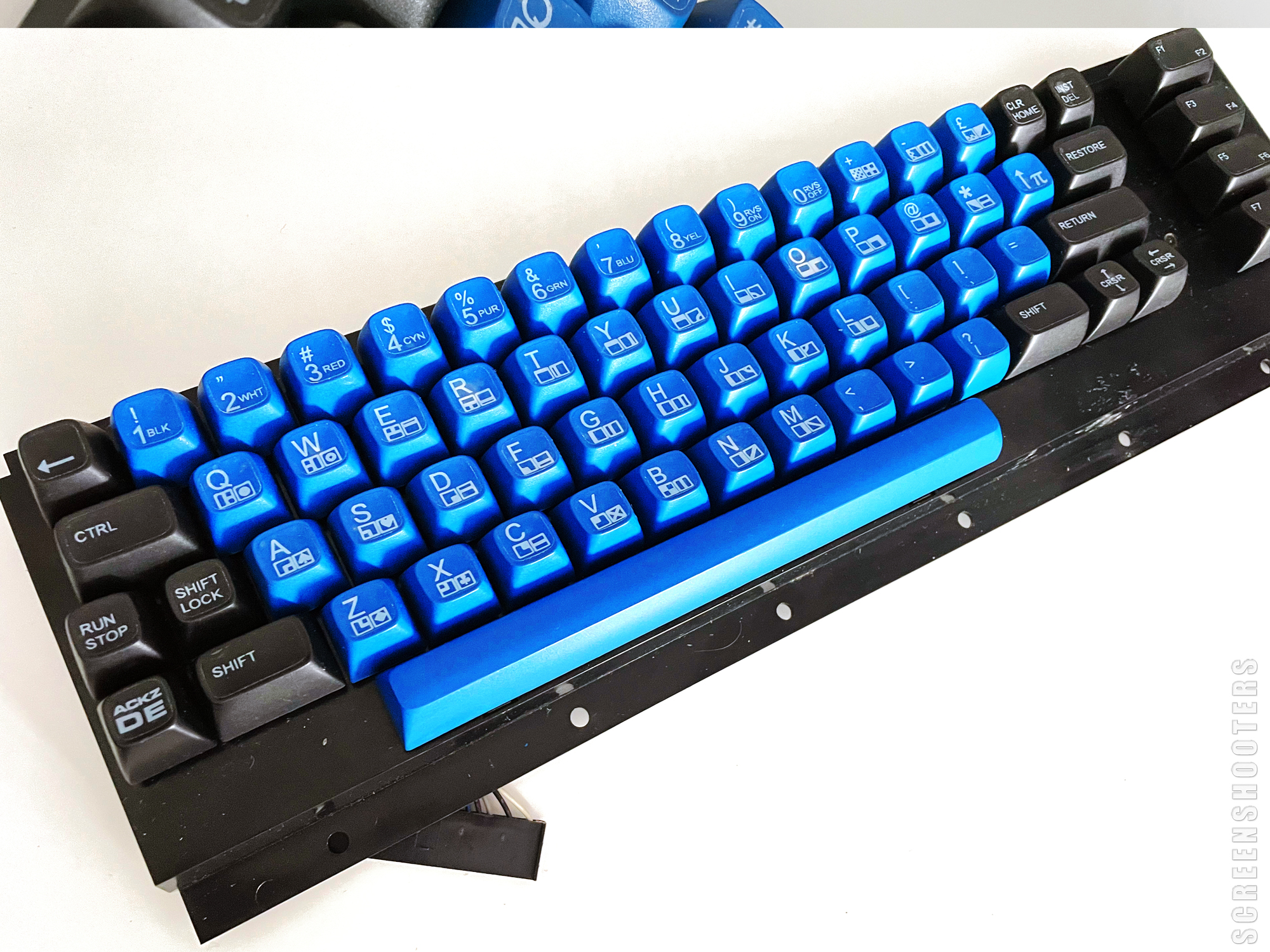 C64-282_BluePearl_44.jpg